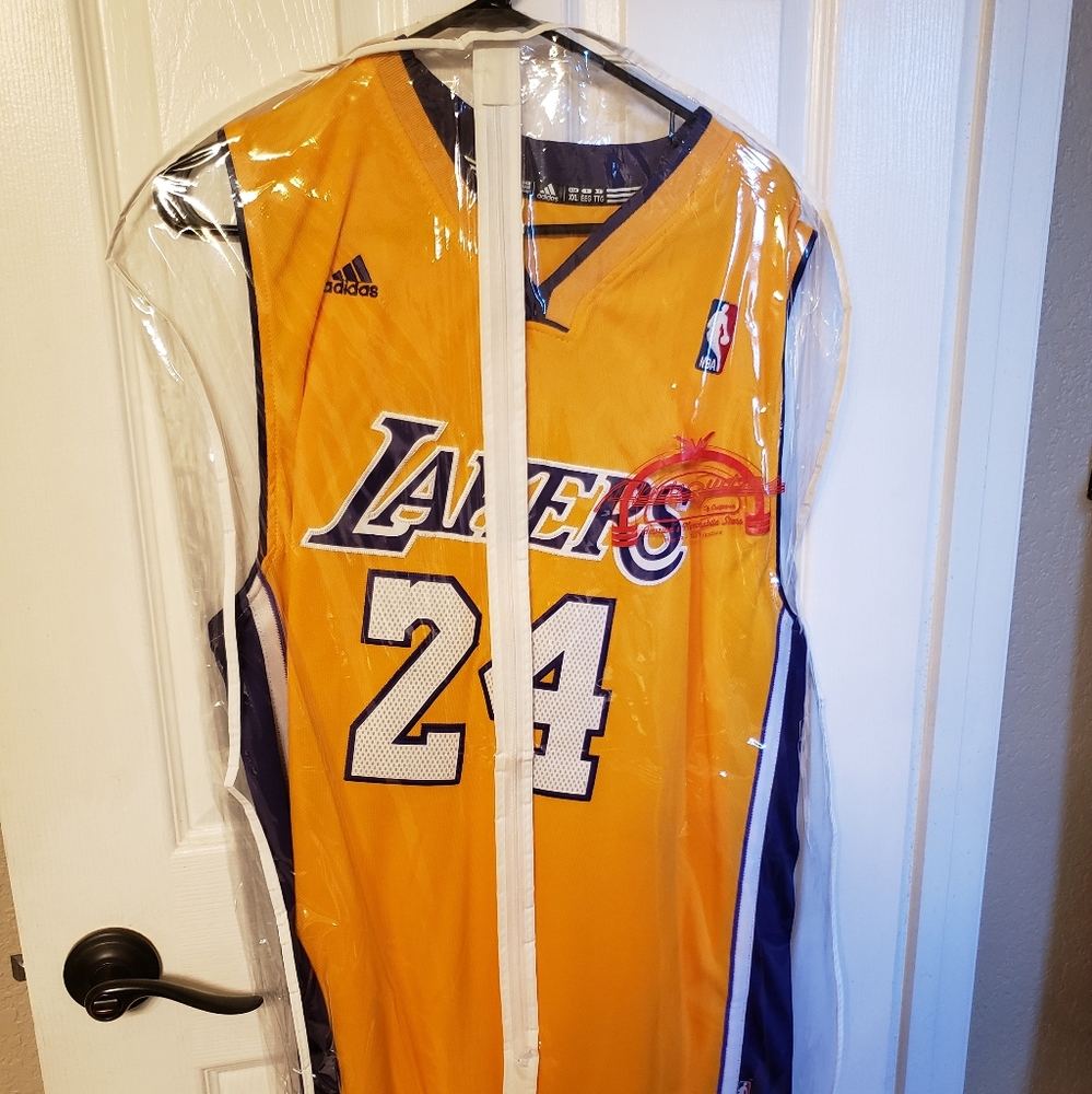 NBA Kobe Bryant Signed Jersey